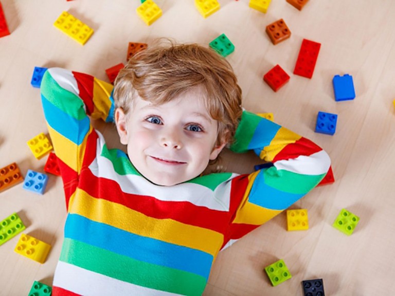 Crianças não têm tempo suficiente para brincarCESD - Centro Síndrome de Down