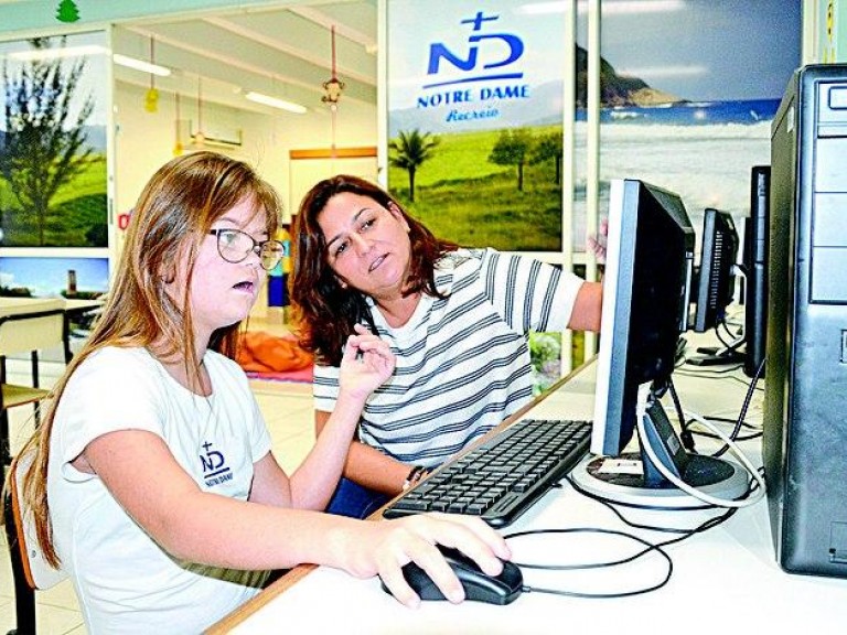 Escola tem mediadores e provas adaptadas para alunos com necessidades especiaisCESD - Centro Síndrome de Down