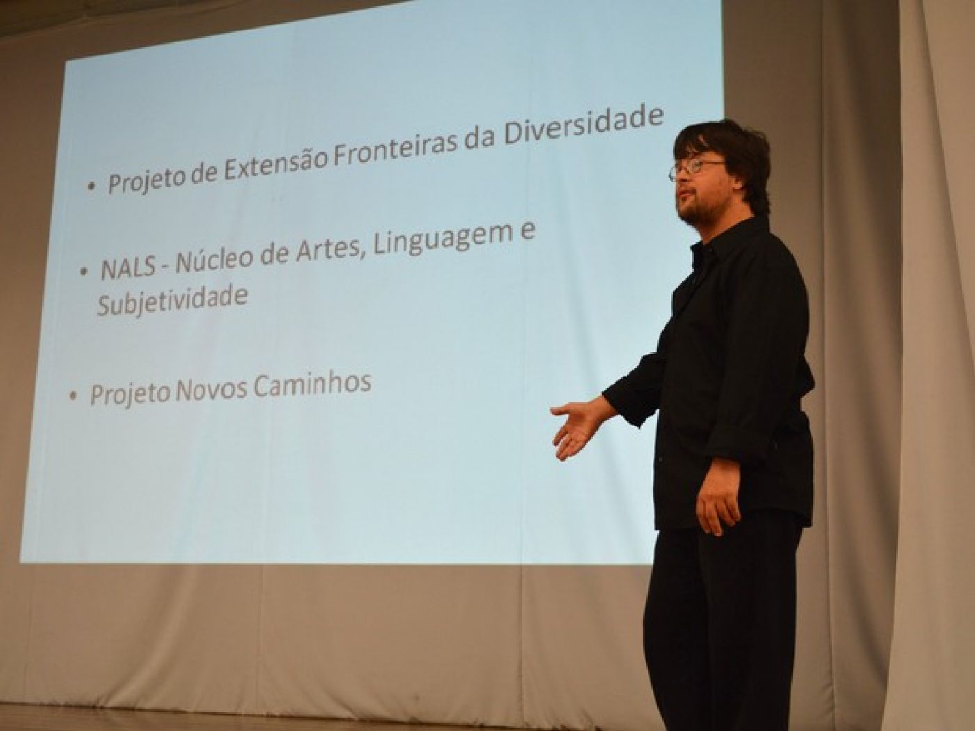 Gabriel apresentou seu trabalho de conclusão de curso em Pelotas (Foto: Divulgação/UFPel)